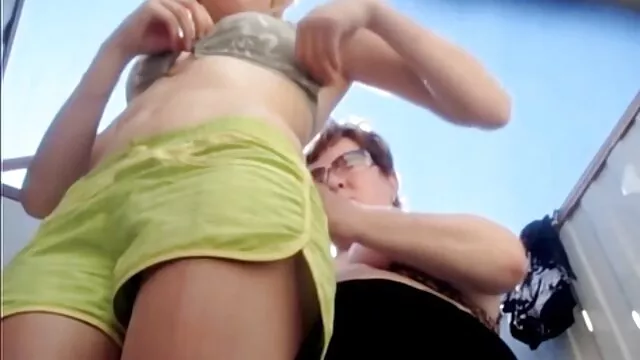 ضخ سمراء سكس جنس اجنبي القيام عروة لعق كس