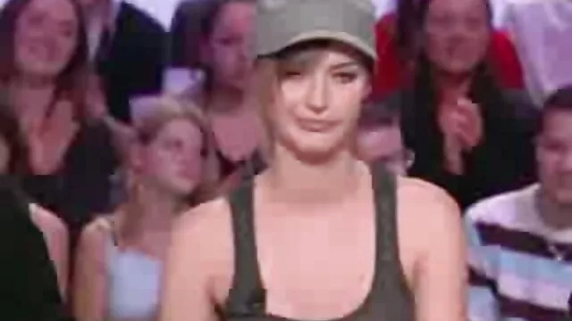 الكلبة جنس اجنبى مجانى عبودية كان معلقة من قبل رجل و اللعنة