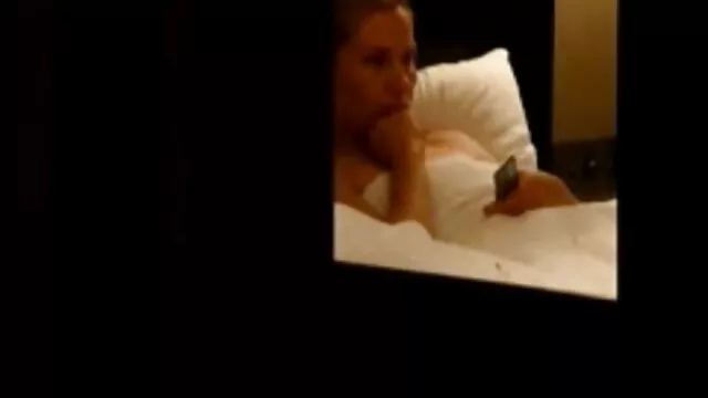 الروسية فتاة رومانسية يئن أثناء افلام جنسي اجنبي ممارسة الجنس مع صديق