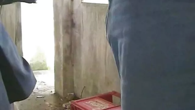 الجمال النائم مارس سكس اجنبي الجنس الثالث الجنس من قبل رجل في قناع