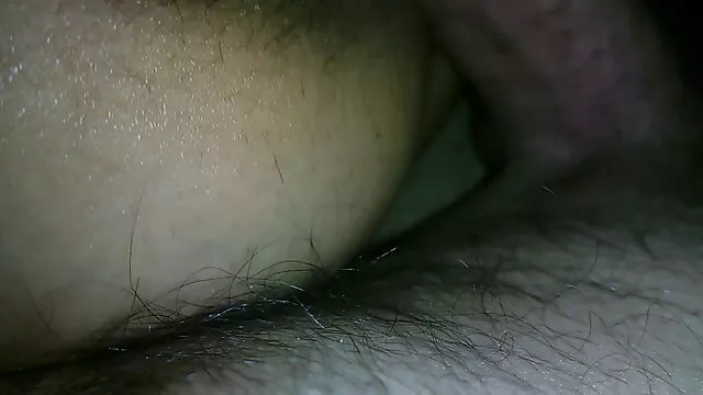 تم رش مقاطع جنس اجنبى الكتيب بمسببات الأمراض على ابنتي وفجره