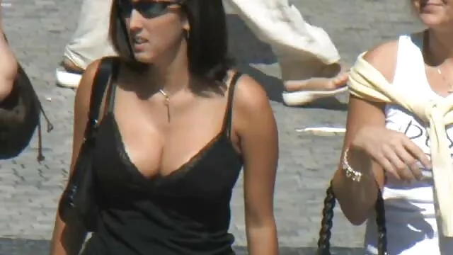 رجل التصوير الهاتف دون حرق فيلم جنس اجنبى الحمار من الجينز المرأة