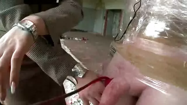 سامانثا موقع جنس اجنبى المكونات حرق السيجارة بين أصابع قدميها و يستنشق
