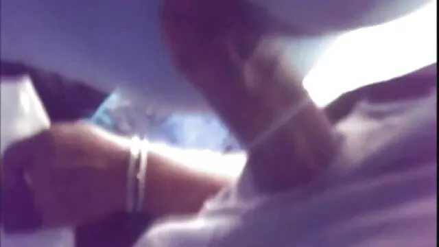 المدلك فيديو اجنبي جنس تهب العملاء على الأريكة في L.