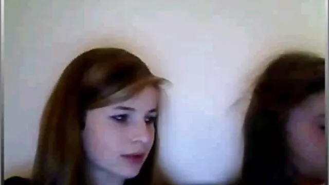 رجل افلام اجنبية ممارسة الجنس وضع منظار في الحمار من الشباب البقرة, ثم ضربة على مؤخرتها