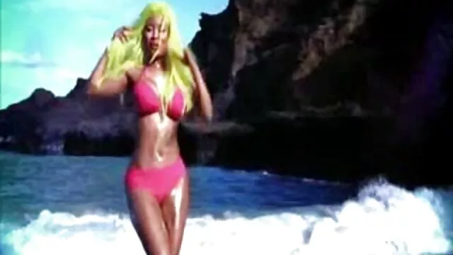 الطلاب اللعين في غرفة خلع افلام سكس اجنبي جنسي الملابس مع الصالة الرياضية المعلم