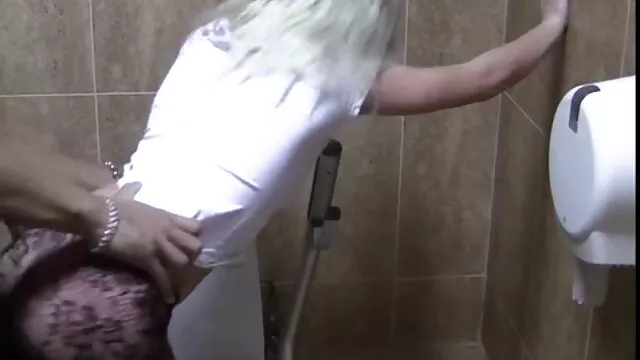 شاب مثليه التبول افلام جنس اجنبي مجاني على ال هيئة من ل قديم pervert